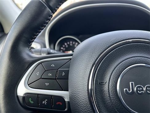 Used 2019 Jeep Compass Latitude image 22