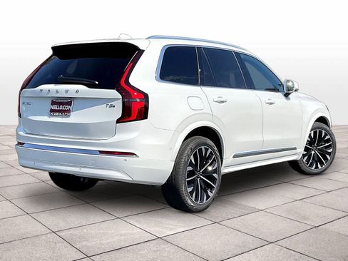 New 2026 Volvo XC90 T8 Ultra w/ Lounge Package image 4