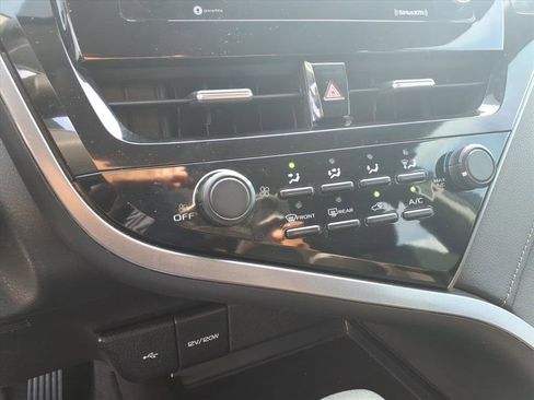 Used 2021 Toyota Camry LE w/ Carpet Mat Package (TMS) image 13