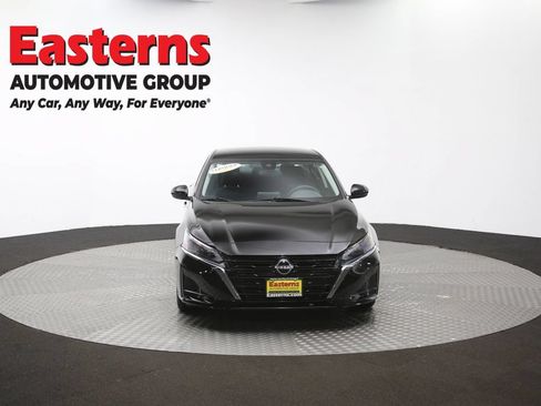 Used 2023 Nissan Altima 2.5 SV FWD image 52
