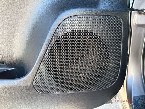 Used 2021 Toyota Tacoma TRD Sport AWD/4WD image 19
