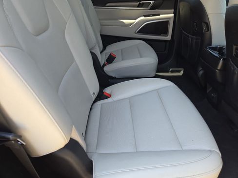Certified 2022 Kia Telluride S FWD image 19
