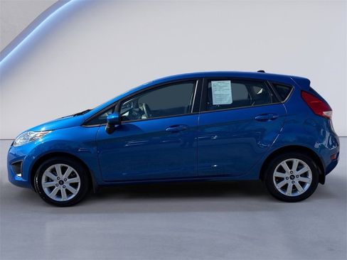 Used 2011 Ford Fiesta SE w/ 202A Rapid Spec Order Code image 6