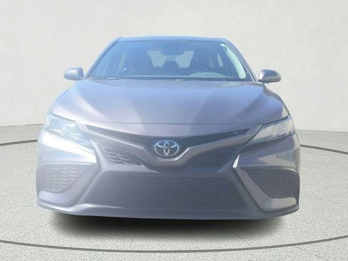 Used 2022 Toyota Camry SE FWD image 2