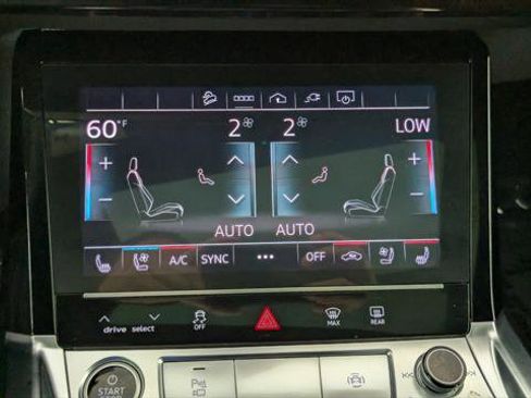 Used 2022 Audi e-tron Premium Plus w/ Premium Plus Package image 29