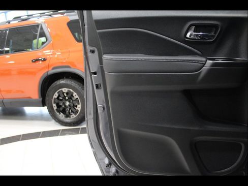 Certified 2023 Honda Ridgeline RTL image 18