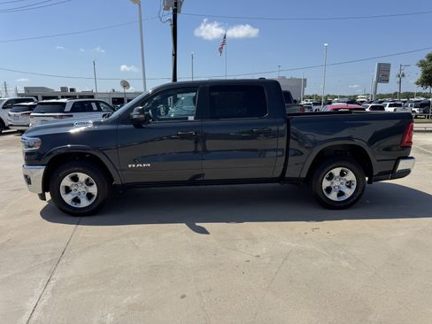 Used 2025 RAM 1500 Big Horn AWD/4WD image 7