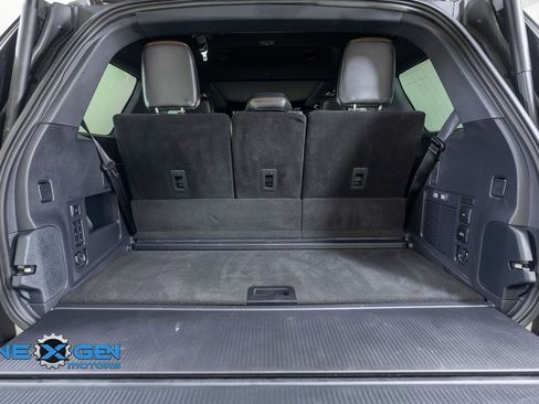 Used 2025 Ford Expedition Tremor AWD/4WD image 38