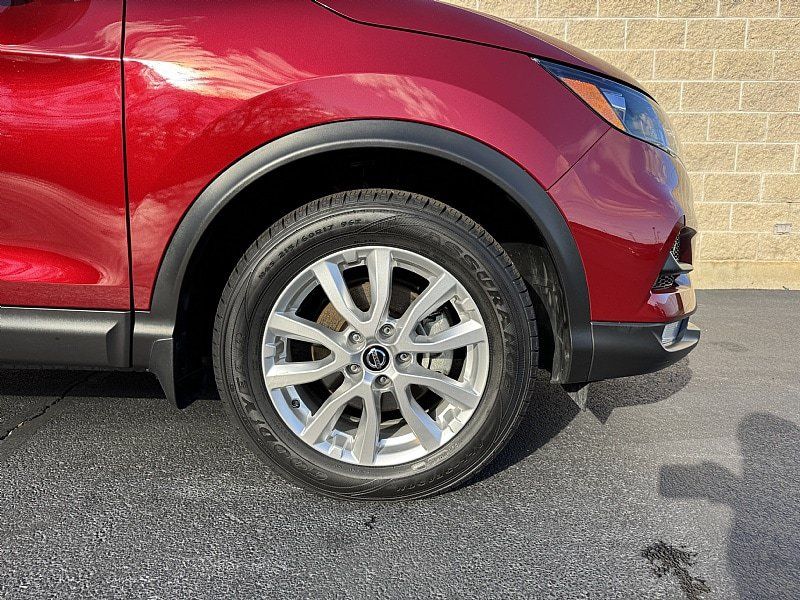 Used 2022 Nissan Rogue Sport SV AWD/4WD image 4