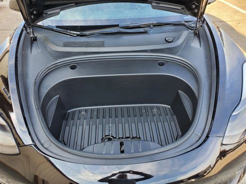 Used 2022 Tesla Model 3 Standard Range image 38