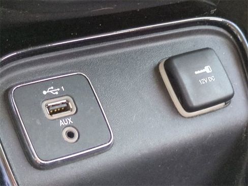 Used 2019 Jeep Compass Limited image 23