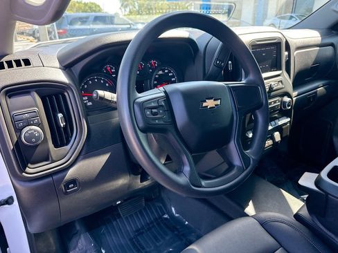 Used 2025 Chevrolet Silverado 1500 W/T RWD image 9