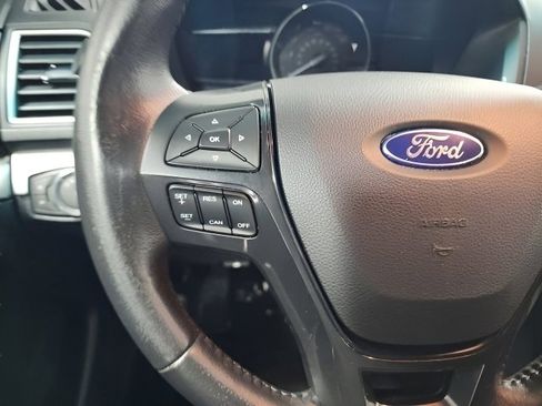 Used 2016 Ford Explorer XLT w/ Equipment Group 201A image 28