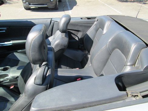 Used 2015 Ford Mustang Premium RWD image 13