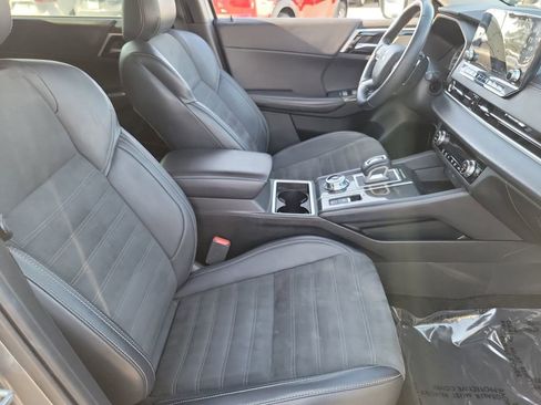 Used 2023 Mitsubishi Outlander SE FWD image 22