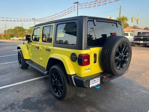 Used 2022 Jeep Wrangler Unlimited Sahara w/ Safety Group AWD/4WD image 34