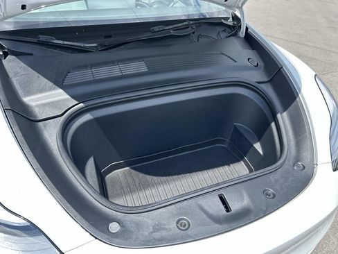 Used 2021 Tesla Model Y Long Range AWD/4WD image 17