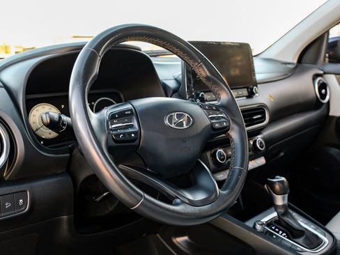 Used 2022 Hyundai Kona Limited image 18