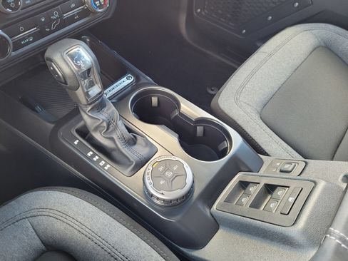 New 2025 Ford Bronco 4-Door AWD/4WD image 21