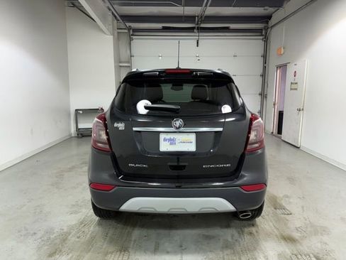 Used 2018 Buick Encore Sport Touring image 5