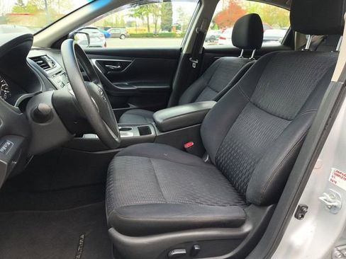 Used 2016 Nissan Altima 2.5 S w/ Power Driver Seat Package FWD image 9
