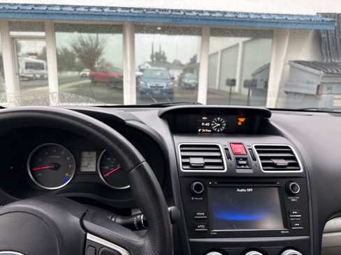 Used 2017 Subaru Forester 2.5i w/ Alloy Wheel Package image 13