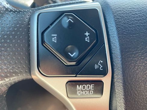 Used 2024 Toyota 4Runner Limited AWD/4WD image 26