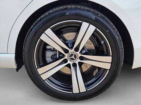 Certified 2025 Mercedes-Benz C 300 Sedan image 11