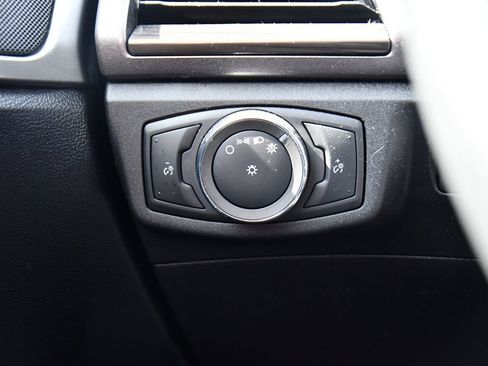 Used 2020 Ford Fusion SEL FWD image 38