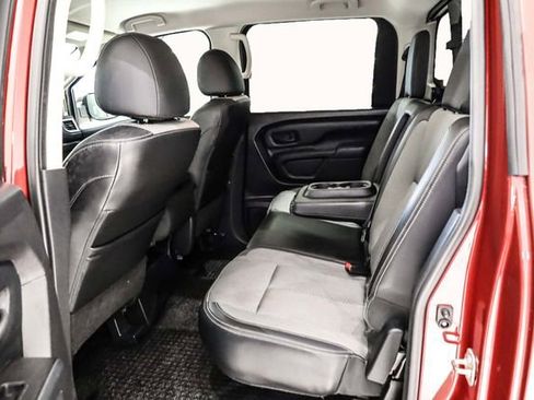 Used 2017 Nissan Titan S image 24