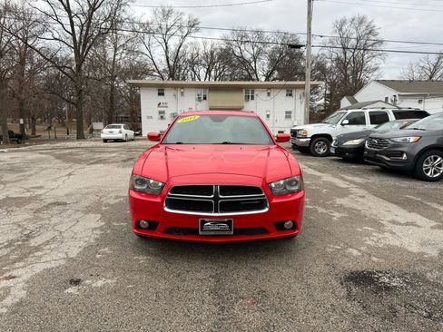 Used 2014 Dodge Charger SXT Plus image 2