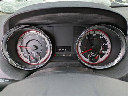 Used 2017 Dodge Grand Caravan SE image 11