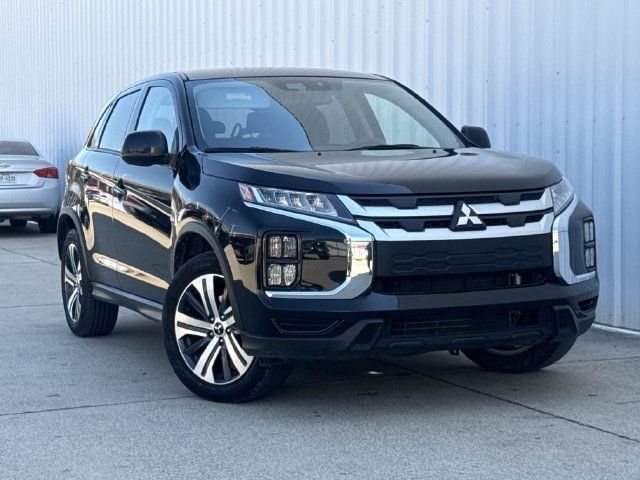 Used 2024 Mitsubishi Outlander Sport ES AWD/4WD image 2