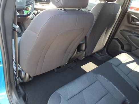 New 2026 Chevrolet Trax RS w/ Sunroof Package FWD image 11