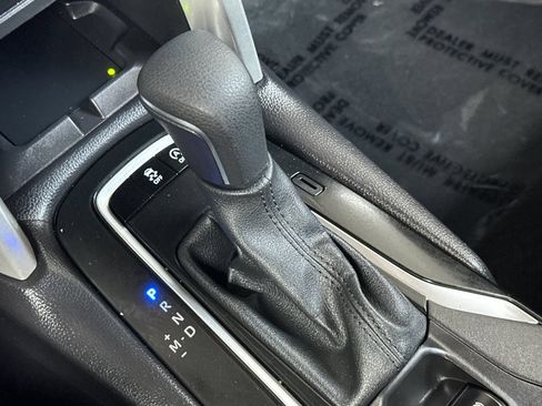 Certified 2025 Toyota Corolla Cross LE FWD image 21