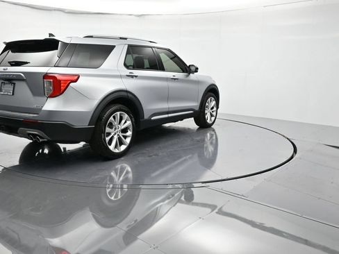 Used 2021 Ford Explorer Platinum w/ Equipment Group 601A AWD/4WD image 5