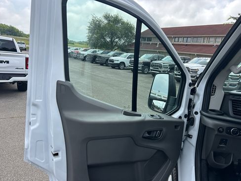 Used 2025 Ford Transit 250 Low Roof w/ Exterior Upgrade Package RWD image 18
