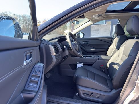 New 2026 Nissan Rogue SV image 11