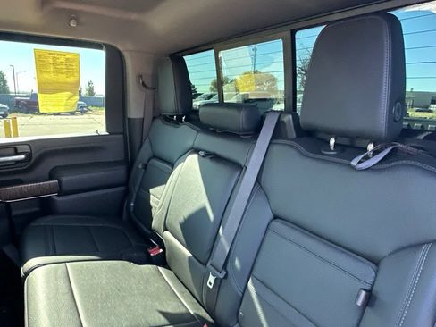 Certified 2023 GMC Sierra 2500 Denali w/ Denali Ultimate Package AWD/4WD image 19