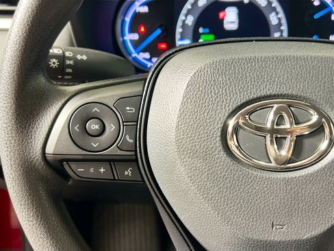 Used 2023 Toyota RAV4 LE AWD/4WD image 18