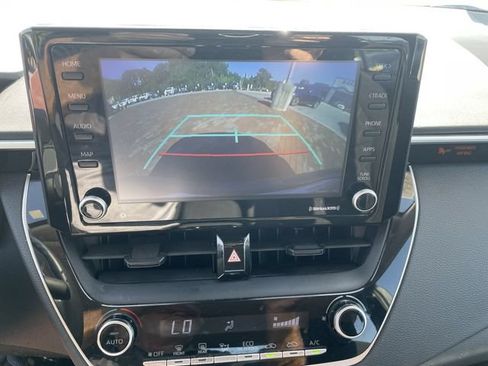 Used 2022 Toyota Corolla LE FWD image 20