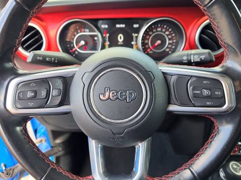 Used 2021 Jeep Gladiator Rubicon AWD/4WD image 36