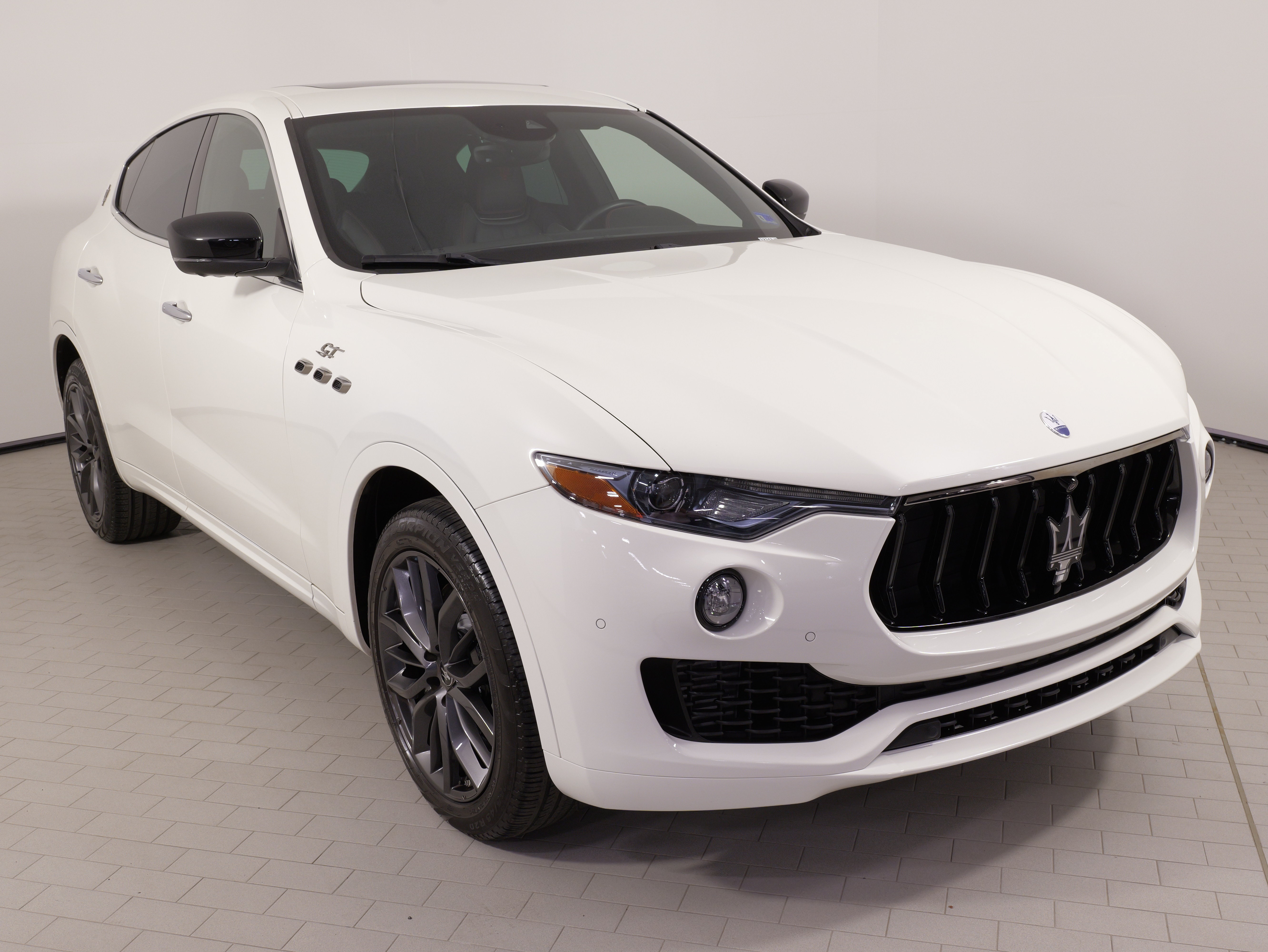 Used 2024 Maserati Levante GT Ultima AWD/4WD image 6