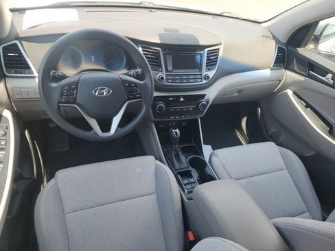 Used 2017 Hyundai Tucson SE w/ SE Popular Package 02 AWD/4WD image 11
