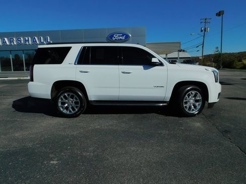 Used 2017 GMC Yukon SLT image 9