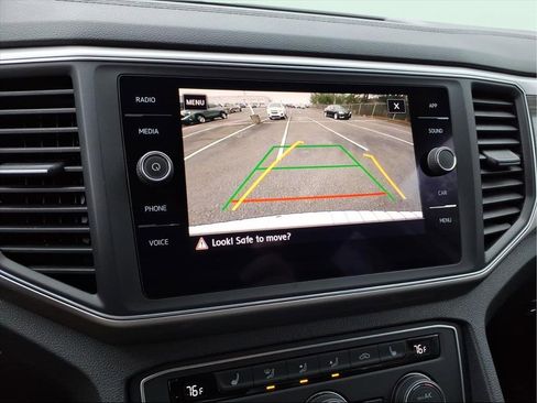 Used 2019 Volkswagen Atlas SE image 18