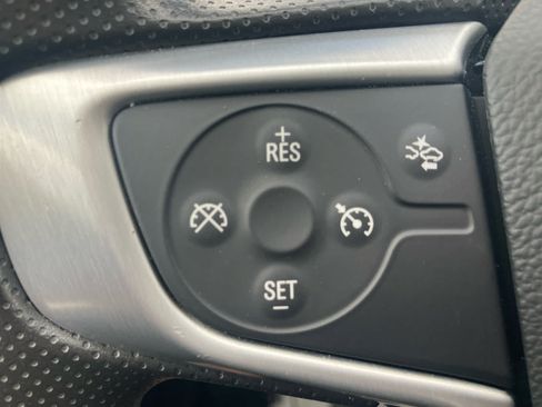 Used 2022 GMC Terrain SLE w/ Driver Convenience Package FWD image 16