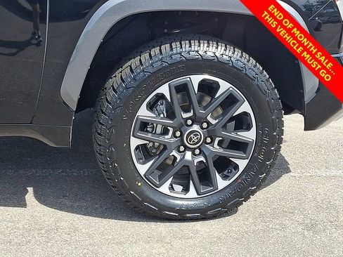 Used 2023 Toyota Tundra Limited AWD/4WD image 10