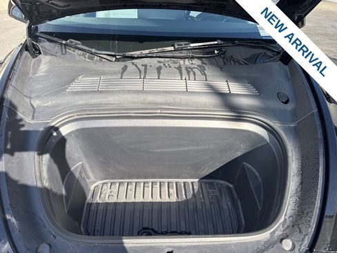 Used 2025 Tesla Model Y Long Range AWD/4WD image 27
