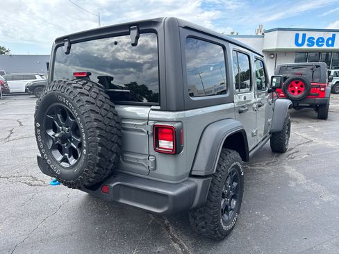 Used 2023 Jeep Wrangler Unlimited w/ Cold Weather Group AWD/4WD image 5